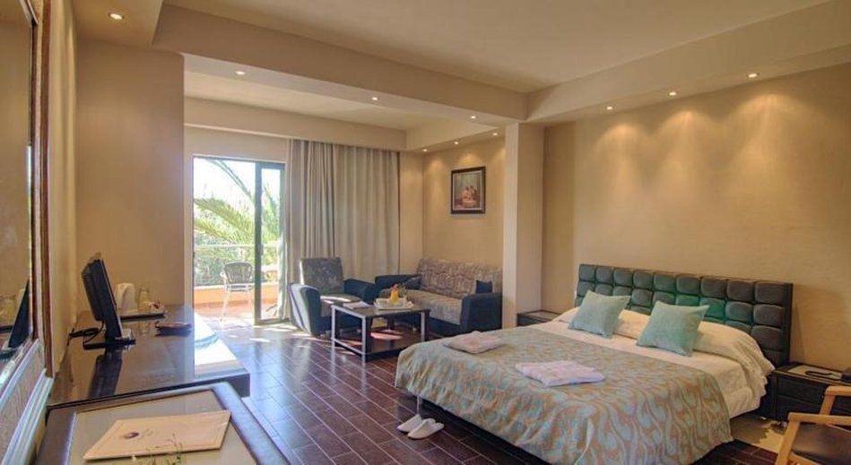 Solimar Aquamarine Resort Gerani  ภายนอก รูปภาพ